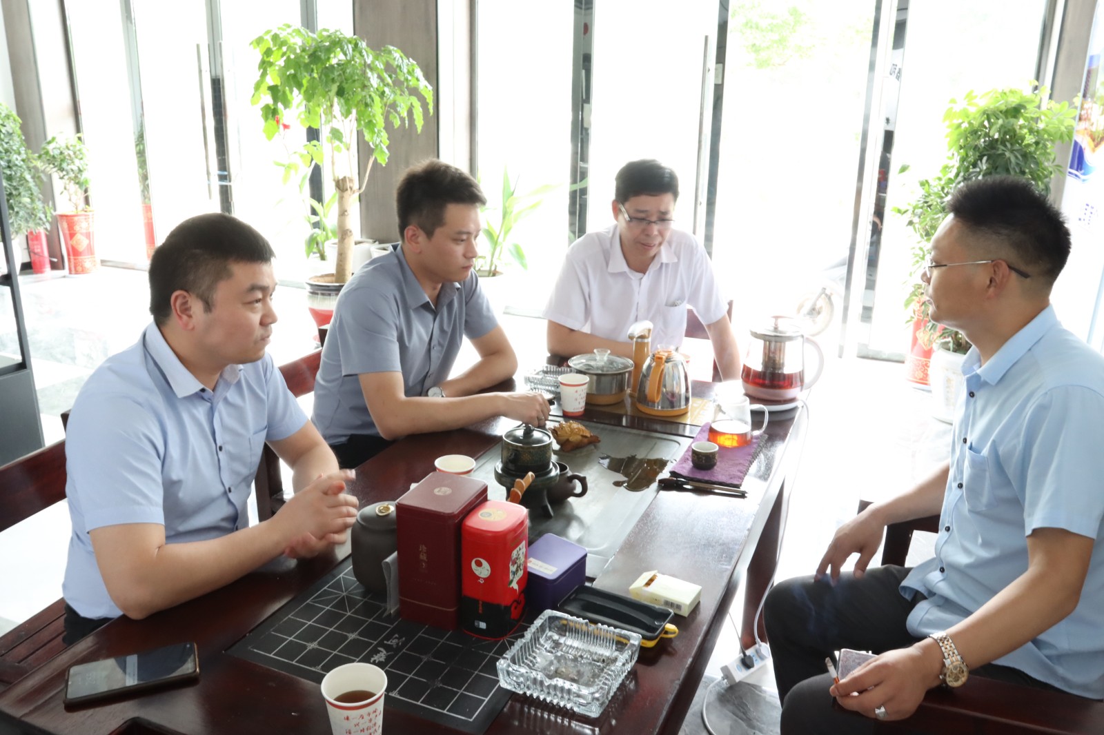 ��Z6����Ʒ�ʷ�������С����³���������һ���������Ѳ�����Ƭ��